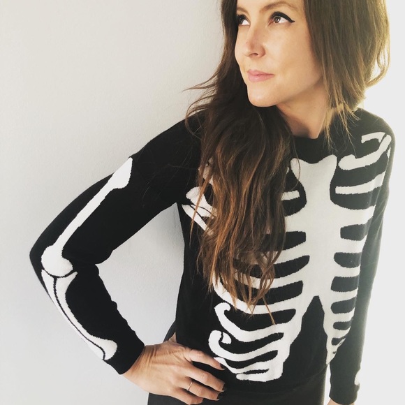 Sweaters - Skeleton Sweater ☠️